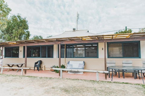 Dongara Hotel Motel - Australia Shopping 4