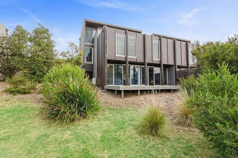 DREW Golfers Delight Close To St Andrews Beach - Accommodation Australia 1