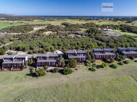 DREW Golfers Delight Close To St Andrews Beach - Accommodation Australia 2