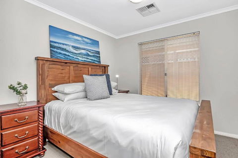 Driftwood Hideaway - Peaceful Beachside Bliss - Accommodation Australia 1