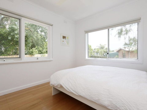 DROMANA BEACH SHACK - Accommodation Australia 4