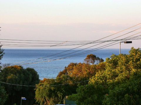 DROMANA BEACH SHACK - Accommodation Australia 2