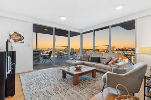 EAST34/60 - Urban Sanctuary - Accommodation Australia 0