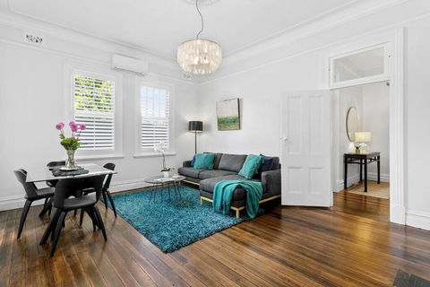 EDW19 - Stylish 2-Bed, 2-Bath Townhose In Drummoyne - Accommodation Australia 3