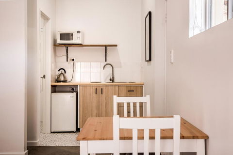 EM Apartments - Accommodation Australia 4