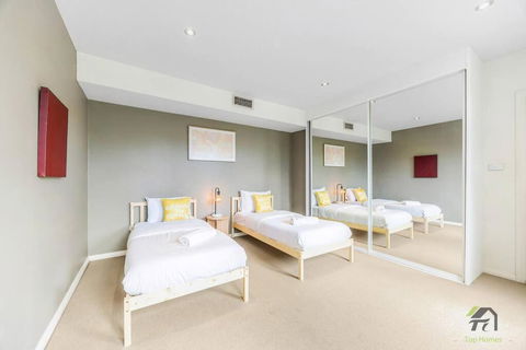 Entire 3 Bedrooms Townhouse In Baulkham Hills - Accommodation Australia 4