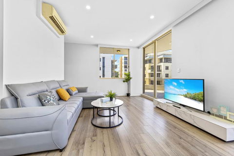 Fabulous 2B Apt Waterloo - Accommodation Australia 2
