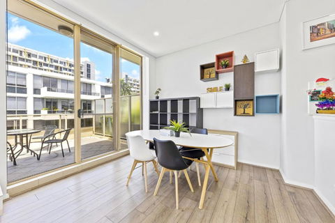 Fabulous 2B Apt Waterloo - Accommodation Australia 3