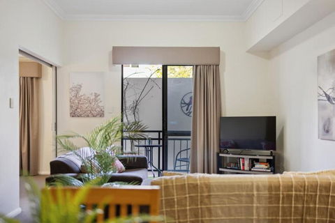 Fabulous Apt In Northbridge With Pool & WiFi - Accommodation Australia 1