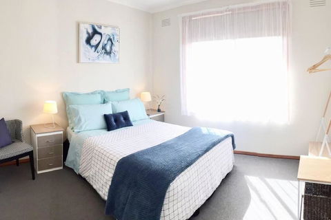 FERNLY BFast, WiFi Nflx AC Walk2Pizza Liquor Deli, - Accommodation Australia 0