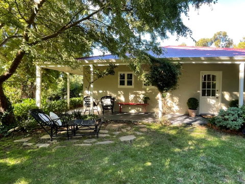 Fleetwood Cottage Bed And Breakfast - Local Tourism 2