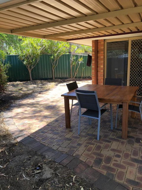 Glenelg Street - Australia Shopping 3