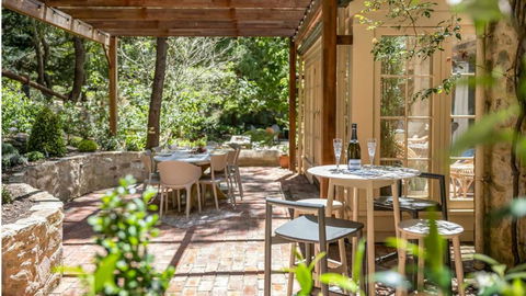 FROGWELL HOLLOW Immerse Into An Idyllic Fairytale - Accommodation Australia 3