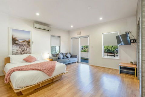 Gawler Townhouses 1b - Accommodation Australia 2
