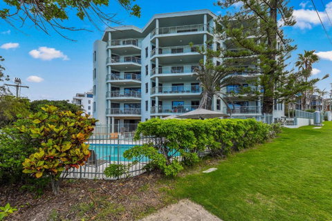 Gena Apartments Unit 12 Kings Beach QLD - Australia Shopping 0