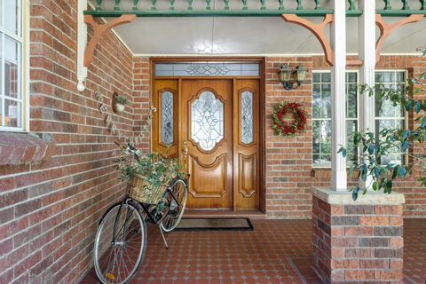 George On George - Perfect Country Getaway In The Heart Of Berry - Australia Shopping 2