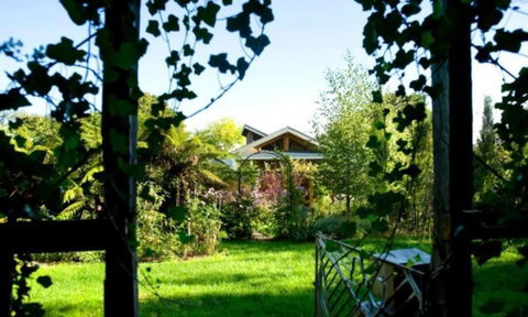 Georgie Gardens Daylesford - Australia Shopping 4