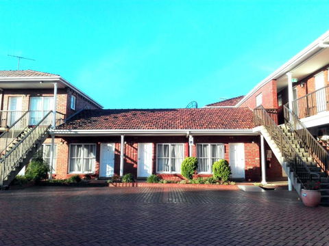 Glen Inn - Australia Shopping 3