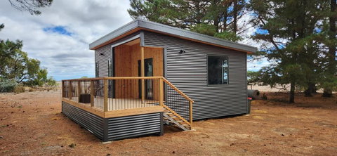 Glossy Black Cabin - Australia Shopping 0