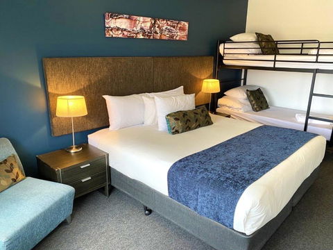 Golden Age Motor Inn - Australia Shopping 0