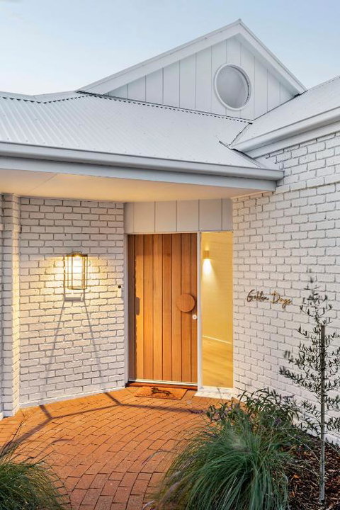 Golden Days - Australia Shopping 1