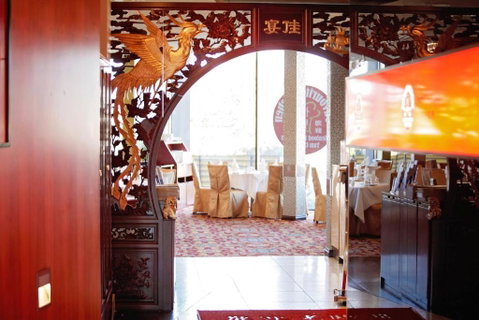 Golden Pebble Hotel - Accommodation Australia 2