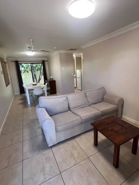 Fully Furnished Modern Unit In Centre Of City - Australia Shopping 1