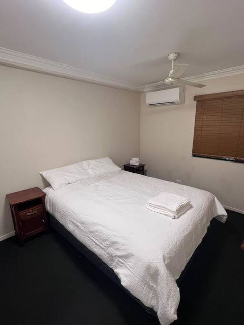 Fully Furnished Modern Unit In Centre Of City - Australia Shopping 3