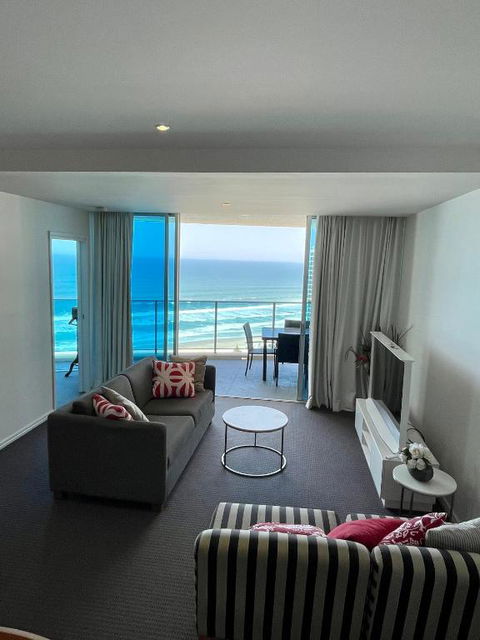 H Luxury Apartment At Surfers Paradise High Floor - Accommodation Australia 4