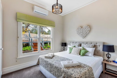 Grandview Accommodation - The Flaxley Apartments - Local Tourism 2