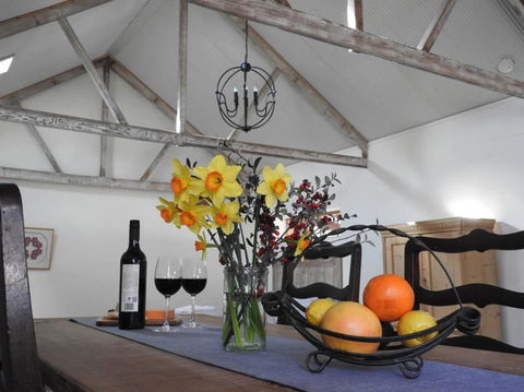 Grape Pickers Cottage - Accommodation Australia 1