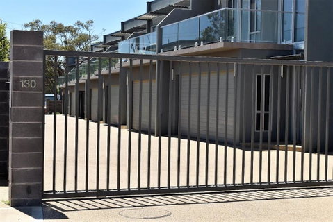 Griffith Prestige Apartments - Bed n Breakfasts 4