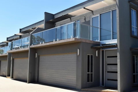 Griffith Prestige Apartments - Bed n Breakfasts 0