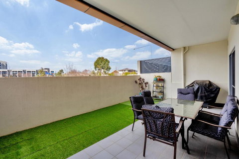 Ground Level 1-Bed: Courtyard & Alfresco Dining - Accommodation Australia 3