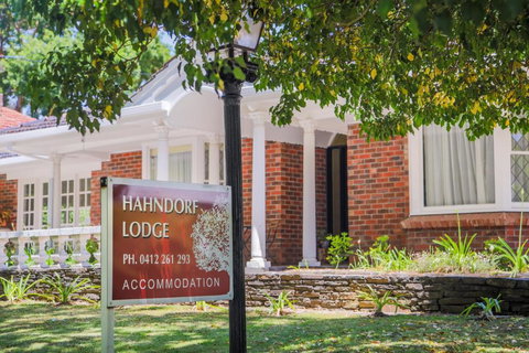 Hahndorf Lodge Pioneer Suite - Main Street Hahndorf On Site Secure Parking - Accommodation Australia 0