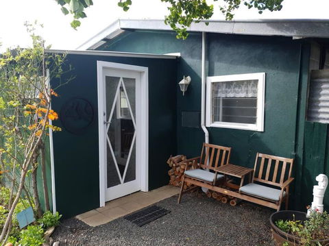 Handsome Hills Dairy Retreat - Local Tourism 0