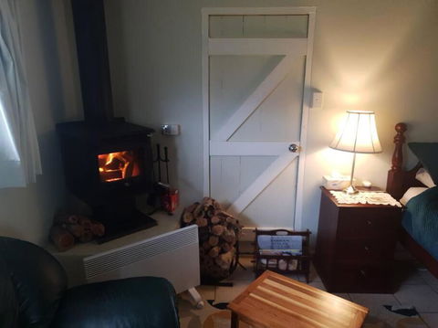 Handsome Hills Dairy Retreat - Local Tourism 3