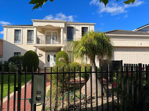 Happy Post - New - Accommodation Australia 0