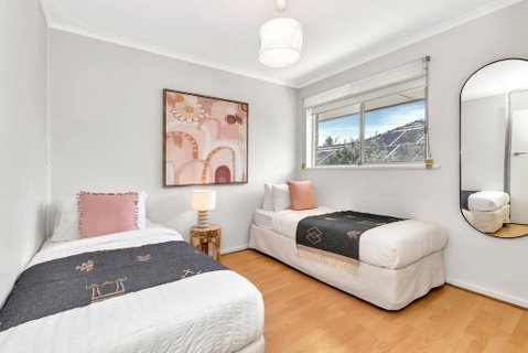 Heart Of Henley - A Homey Hideaway By The Beach - Accommodation Australia 3