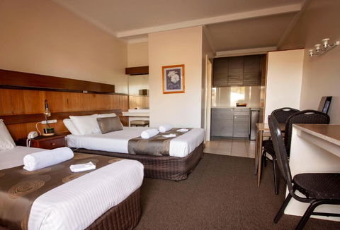 Hi Way Eight Motor Inn - Accommodation Australia 2