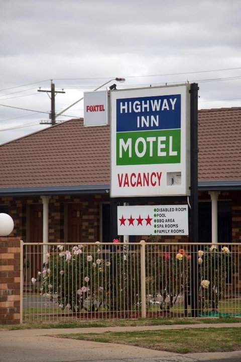 Highway Inn Motel - Accommodation Australia 3