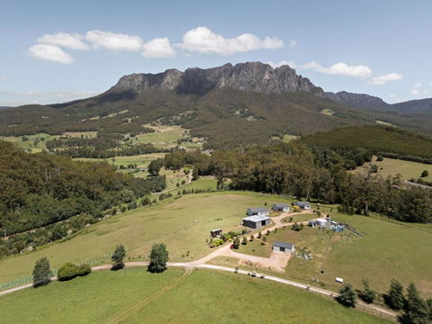 Hillside Hideout By Tiny Away - Accommodation Australia 0