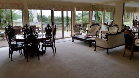 Hilltop Hideaway - Accommodation Australia 0