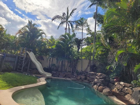 Holiday Style A Downstairs Room In Springwood Qld - Accommodation Australia 0