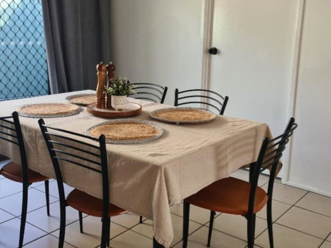 Holiday Home With Fantastic Location - Accommodation Australia 1