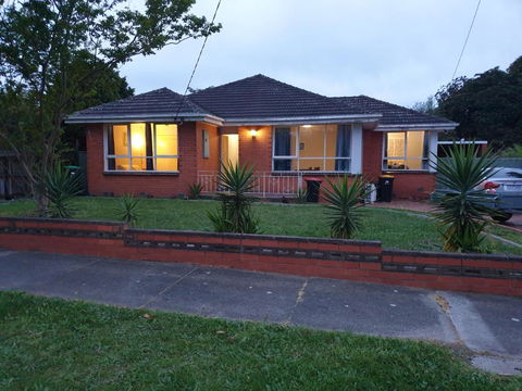 Homestay Near Dandenong Plaza - Accommodation Australia 0