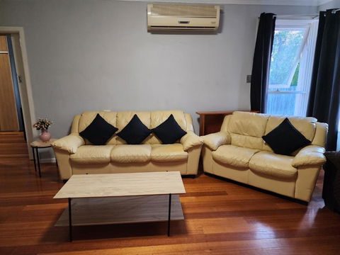 Homestay Near Dandenong Plaza - Accommodation Australia 2