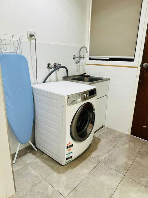 House In Sunshine Close To City - Accommodation Australia 2