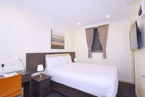 Ibis Styles Kingsgate Hotel - Bed n Breakfasts 2