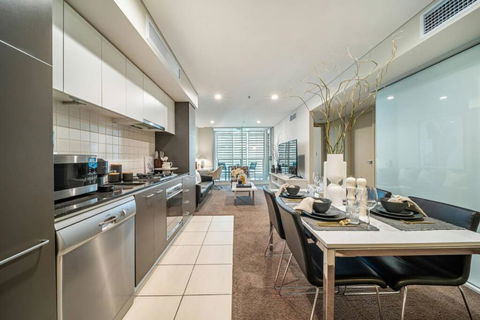 Illuminate North Terrace - Executive CBD - Accommodation Australia 3